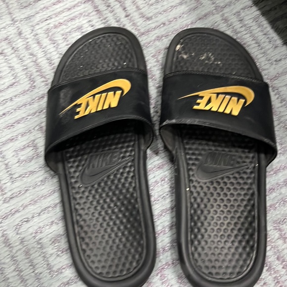 Nike slides - Picture 1 of 4